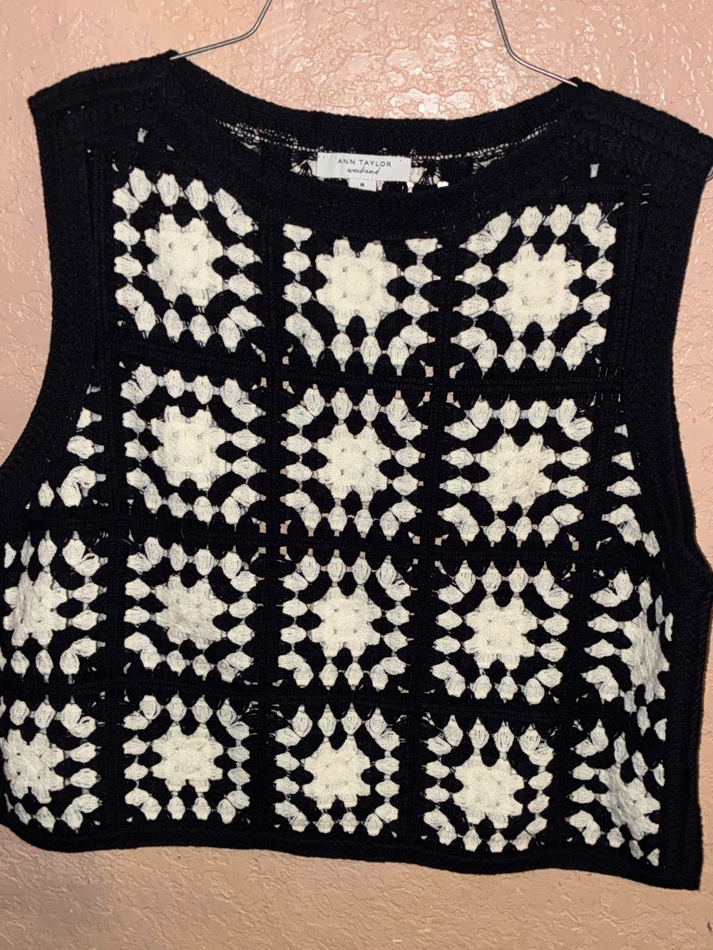 Ann Taylor Weekend Navy & White Granny Square Crochet
Geo Sweater Shell Vest - Picture 4 of 7